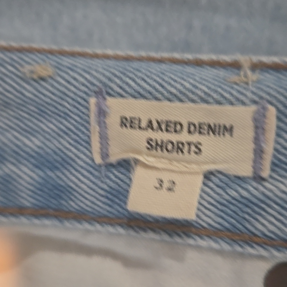Madewell Buttonfly Relaxed Denim Shorts - Picture 2 of 3